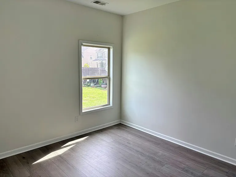 241 Saint Lucie Dr — Photo 16