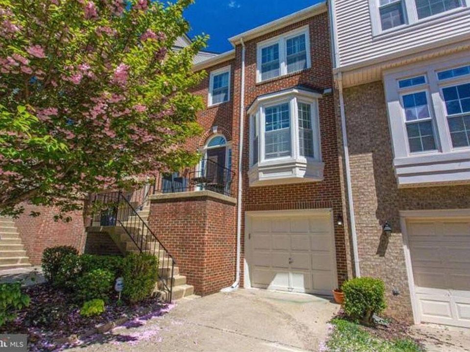 1st image of 3904 Clares Ct
