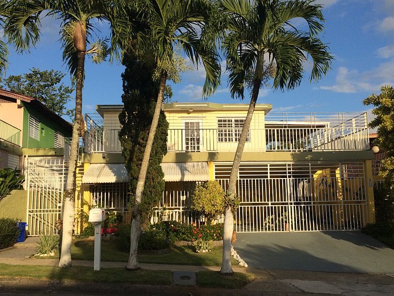 2nd image of H16 Calle Falcon