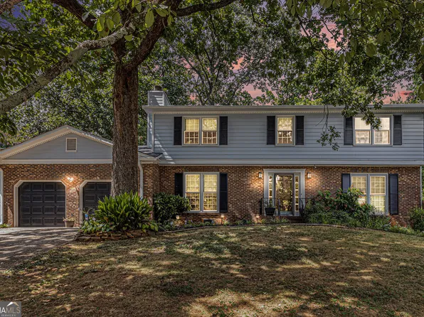 4438 Woodland Forest Dr, Stone Mountain, GA 30083