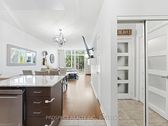4th image of 525 Wilson Ave #129