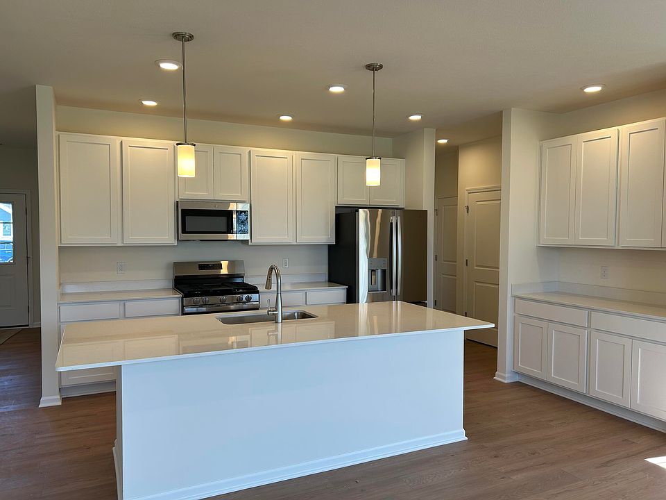 2nd image of 5068 Red Rock Ln