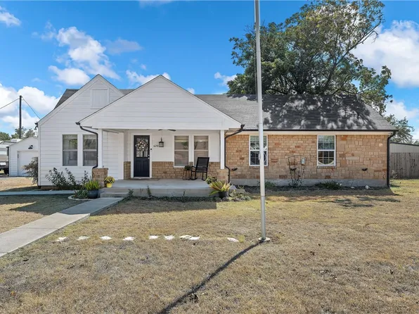 420 W 6th St, Crawford, TX 76638