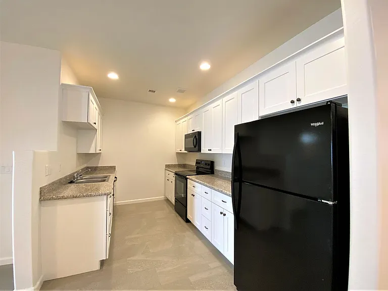 8715 E Spouse Dr — Photo 5