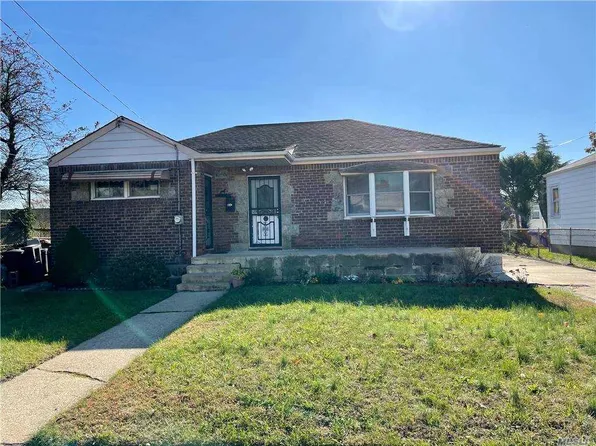 1200 Oakley St, Uniondale, NY 11553
