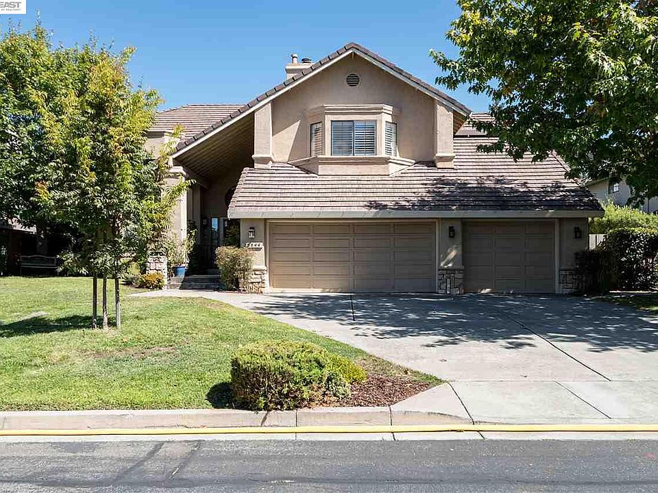 1st image of 25844 Clausen Ct