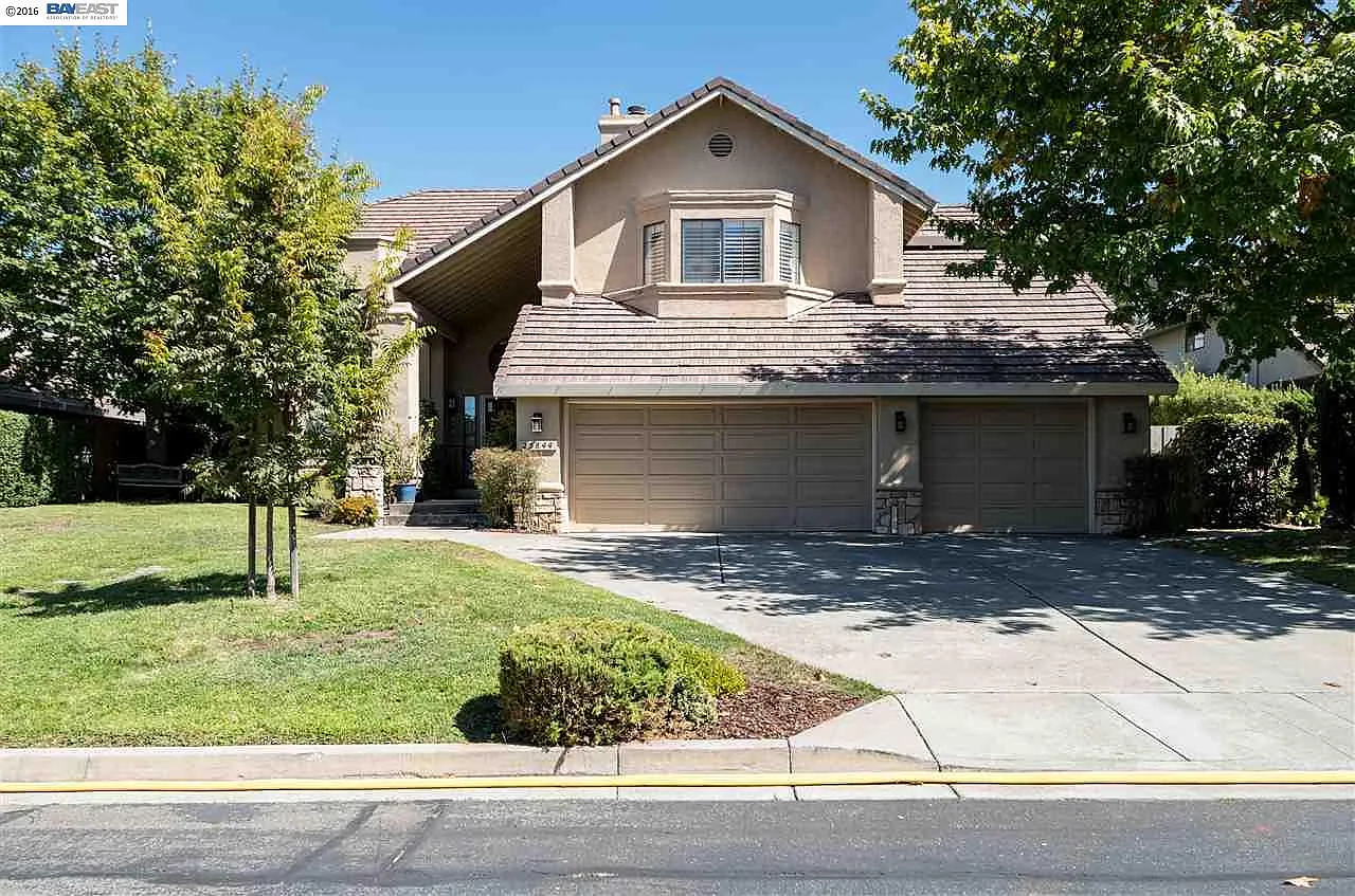25844 Clausen Ct photo 1