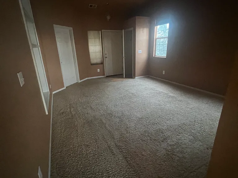18521 E Harvard Dr — Photo 3