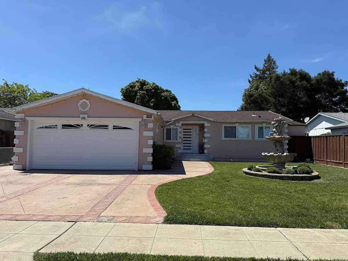 Building Photo - 35777 Orleans Dr