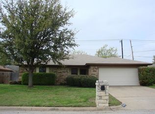 5733 Acapulco Dr, North Richland Hills, TX 76180