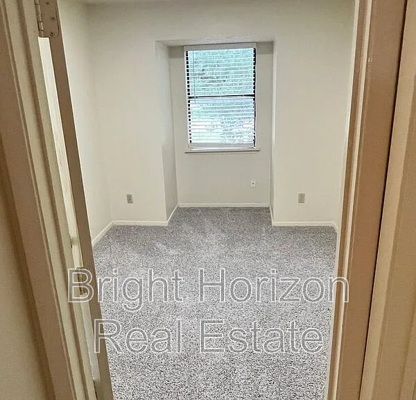1408 Arvel Cir #B — Photo 12
