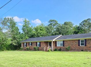 760 Southwood Dr, Clinton, NC 28328