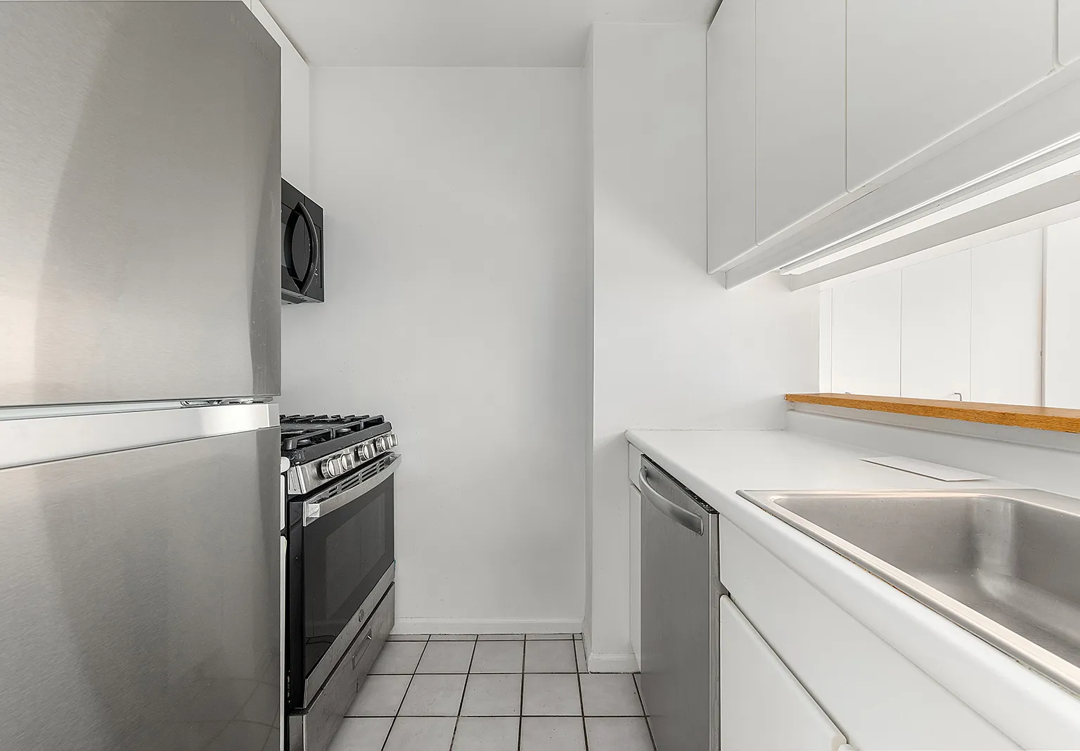 295 Greenwich Street — Photo 3