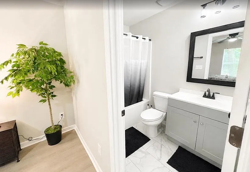 3 bed, 2.0 bath, 1364 sqft, $1,364 — Photo 2