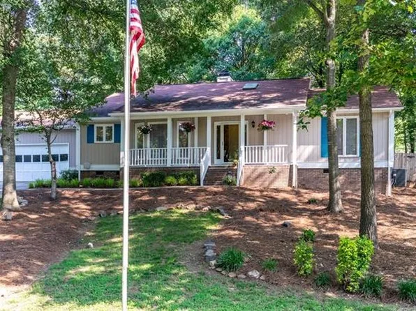 320 Brookside Dr, Fort Mill, SC 29715
