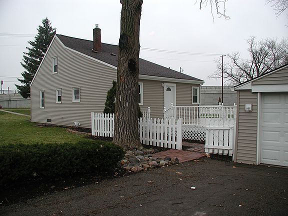 3rd image of 44179 Old Grand Riv W
