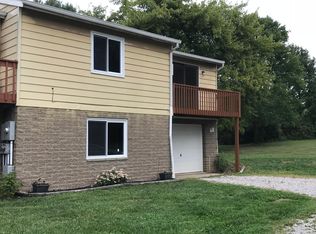 3119 Dewalt Dr, Akron, OH 44312