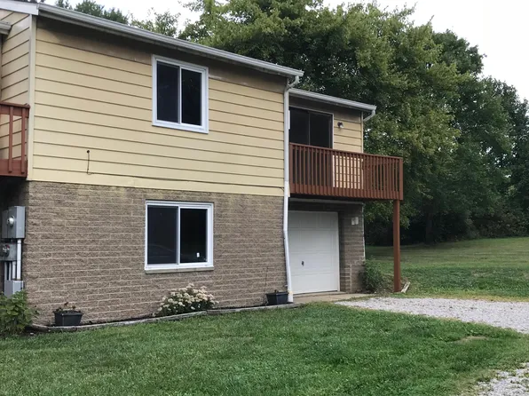 3119 Dewalt Dr, Akron, OH 44312