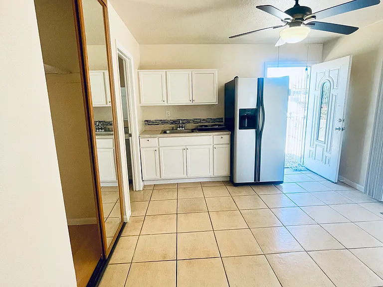 1730 Kingsly Dr #A — Photo 10