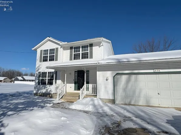 220 Woodland St, Wellington, OH 44090