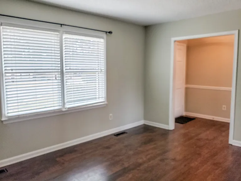 723 Skycliff Ct — Photo 9