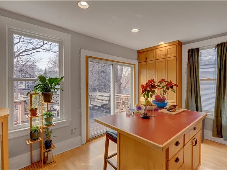 2208 Girard Ave S #2 — Photo 10