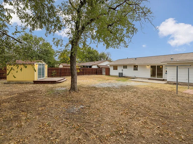4311 Sun Gate St — Photo 10