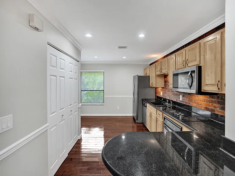 9280 Sabal Ridge Cir #B — Photo 8