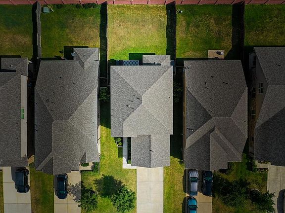3rd image of 20707 Sweetstone Grove Ln