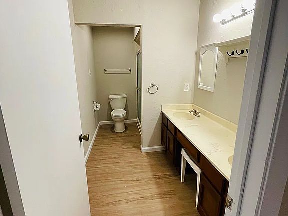 5th image of 14418 Briarmont St
