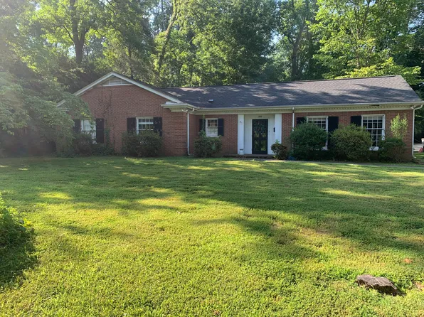 500 Ashworth Rd, Charlotte, NC 28211