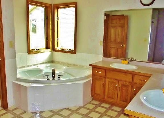 3rd image of 21960 Ideal Ave N