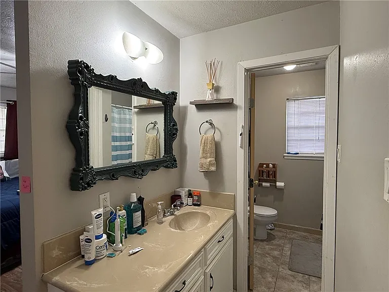 1213 S Ridgefield Cir — Photo 16
