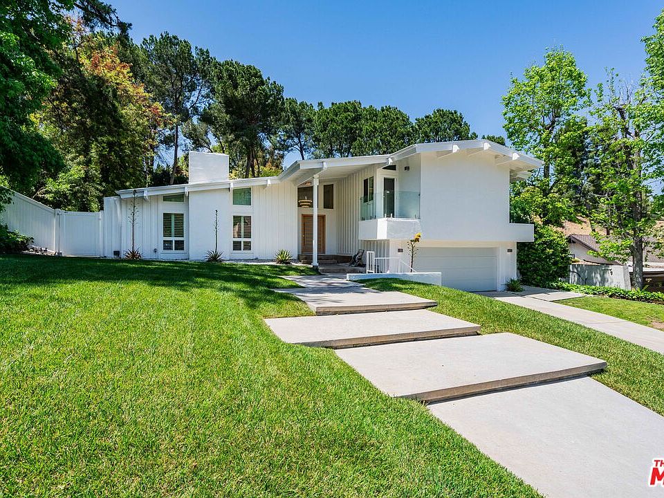 1st image of 19763 Greenbriar Dr
