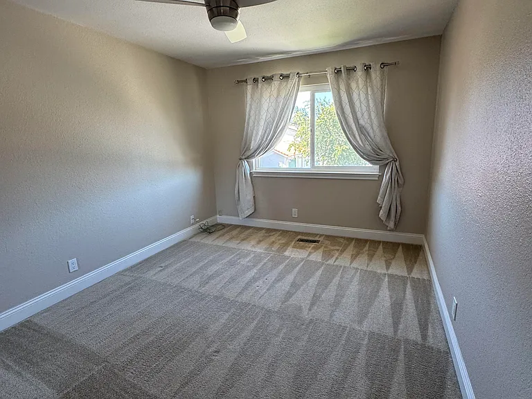 1579 Willowhaven Ct — Photo 12