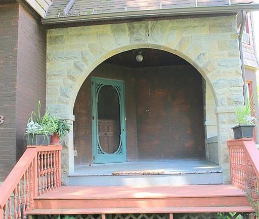 3rd image of 173 Cady Ave