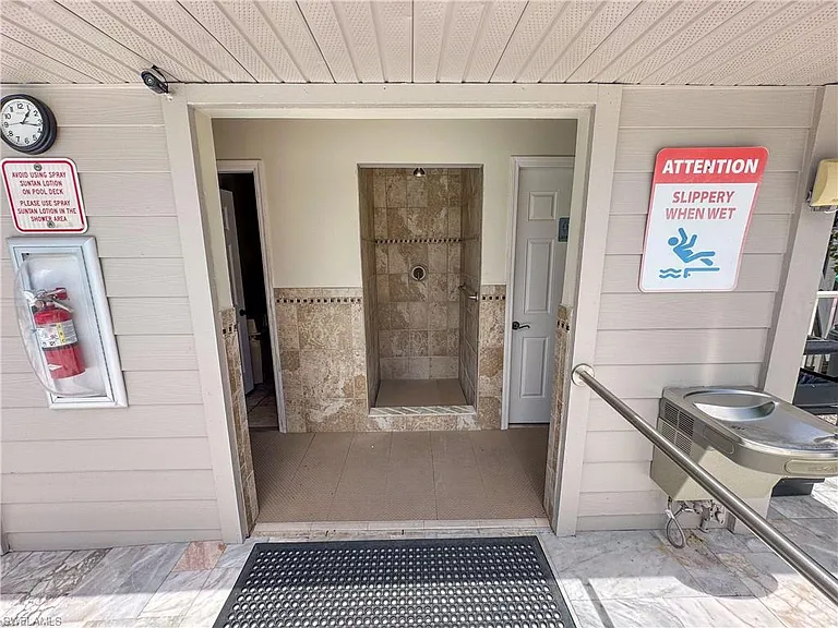 4240 Lake Forest Dr #413 — Photo 42