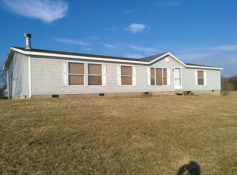 Outside Front
						:
						This house was completely remodeled on the inside in the spring of 2015