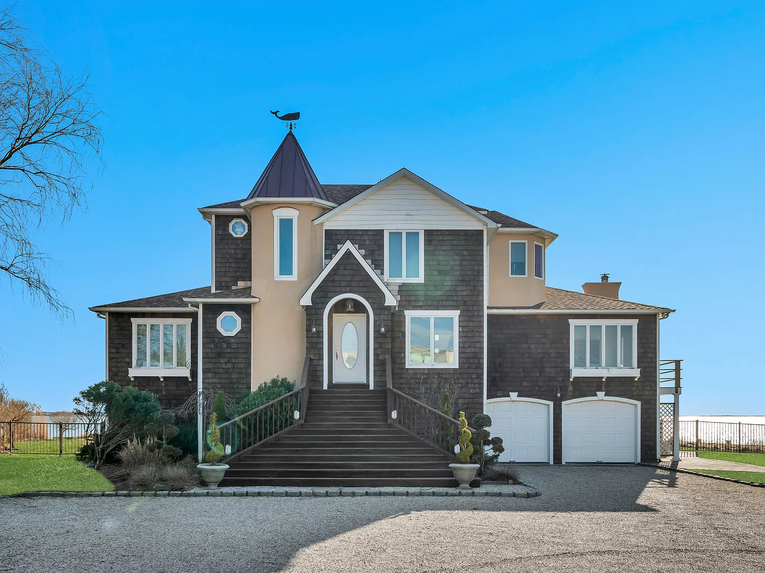 Waterfront Home, Heated Pool, Amazing Views — Photo 4