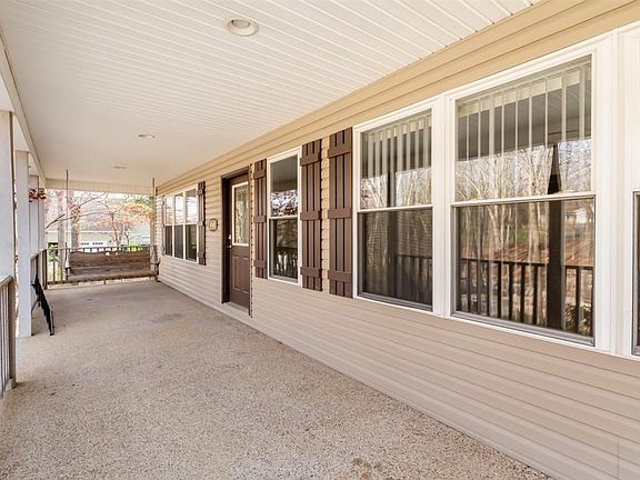 5th image of 350 Nancy Dr