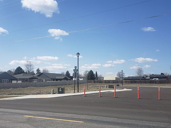 4th image of 20222 E 10th Ct
