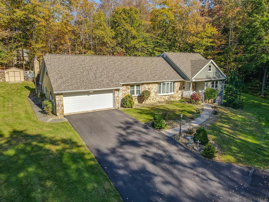 2605 Woodland Ct photo 1