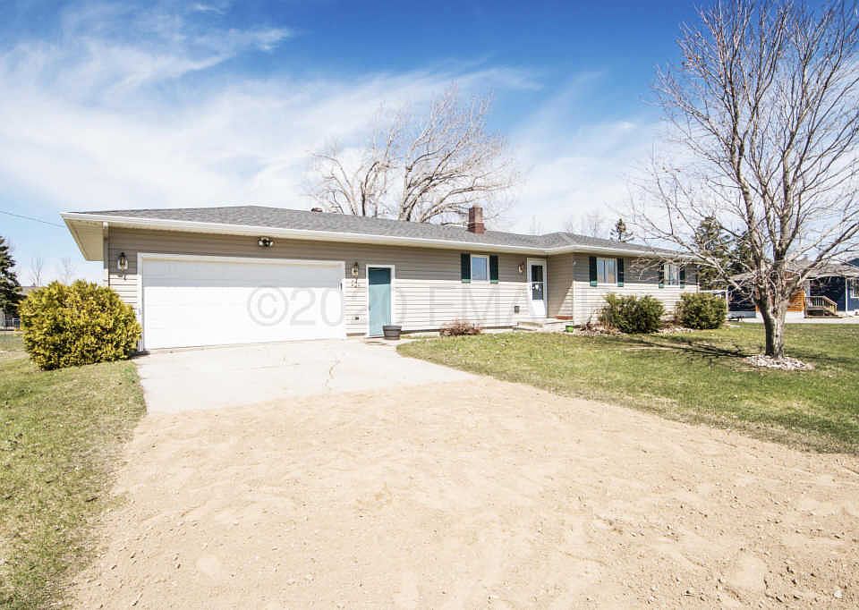 228 2nd St N, Sabin, MN 56580 Zillow