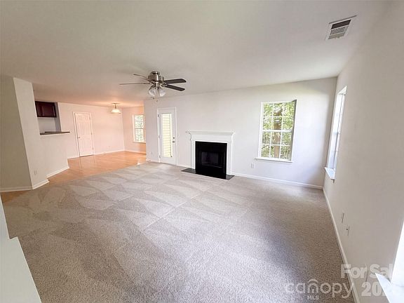 3rd image of 8902 Woodland Hills Rd