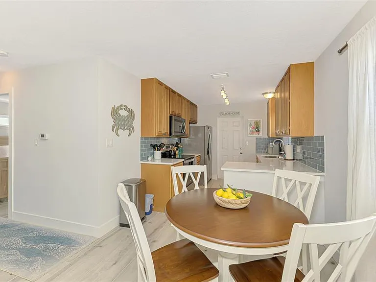 1137 N Moonmist Ct #L-7 — Photo 9
