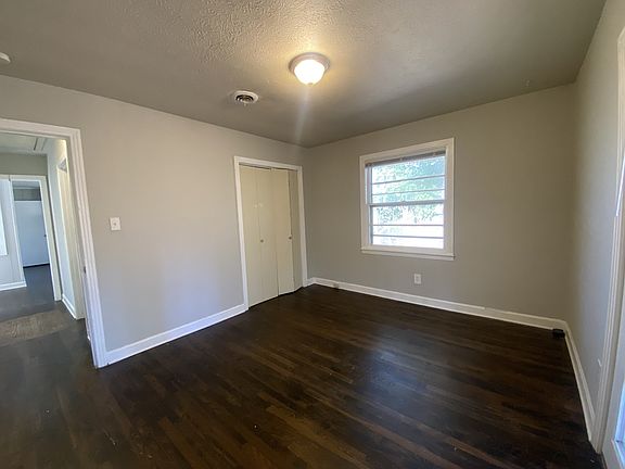 5th image of 1121 Lockertsville Rd