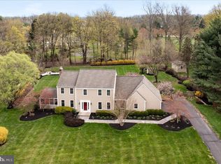 5693 Cottageville Ln, Doylestown, PA 18902