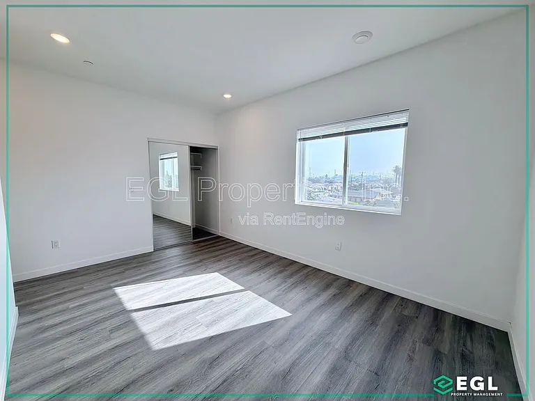 10501 Buford Ave #E — Photo 14