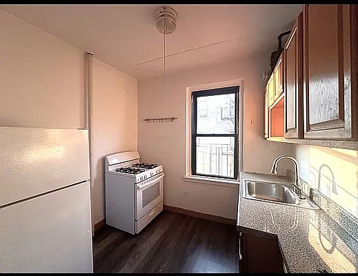 5th image of 21-78 35th St APT 4