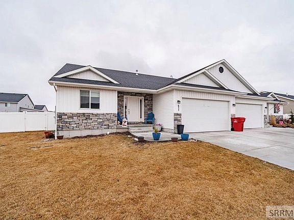 2nd image of 655 Lincoln St